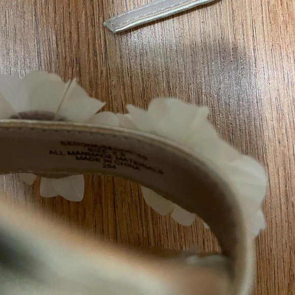 Betsey Johnson Sedona Daisy Heeled Sandals in Gold Shimmer - Picture 5 of 6